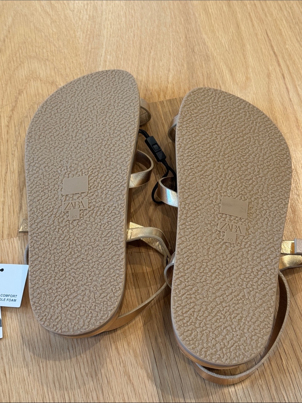 Zara FLAT METALLIC SANDALS - Picture 6 of 6